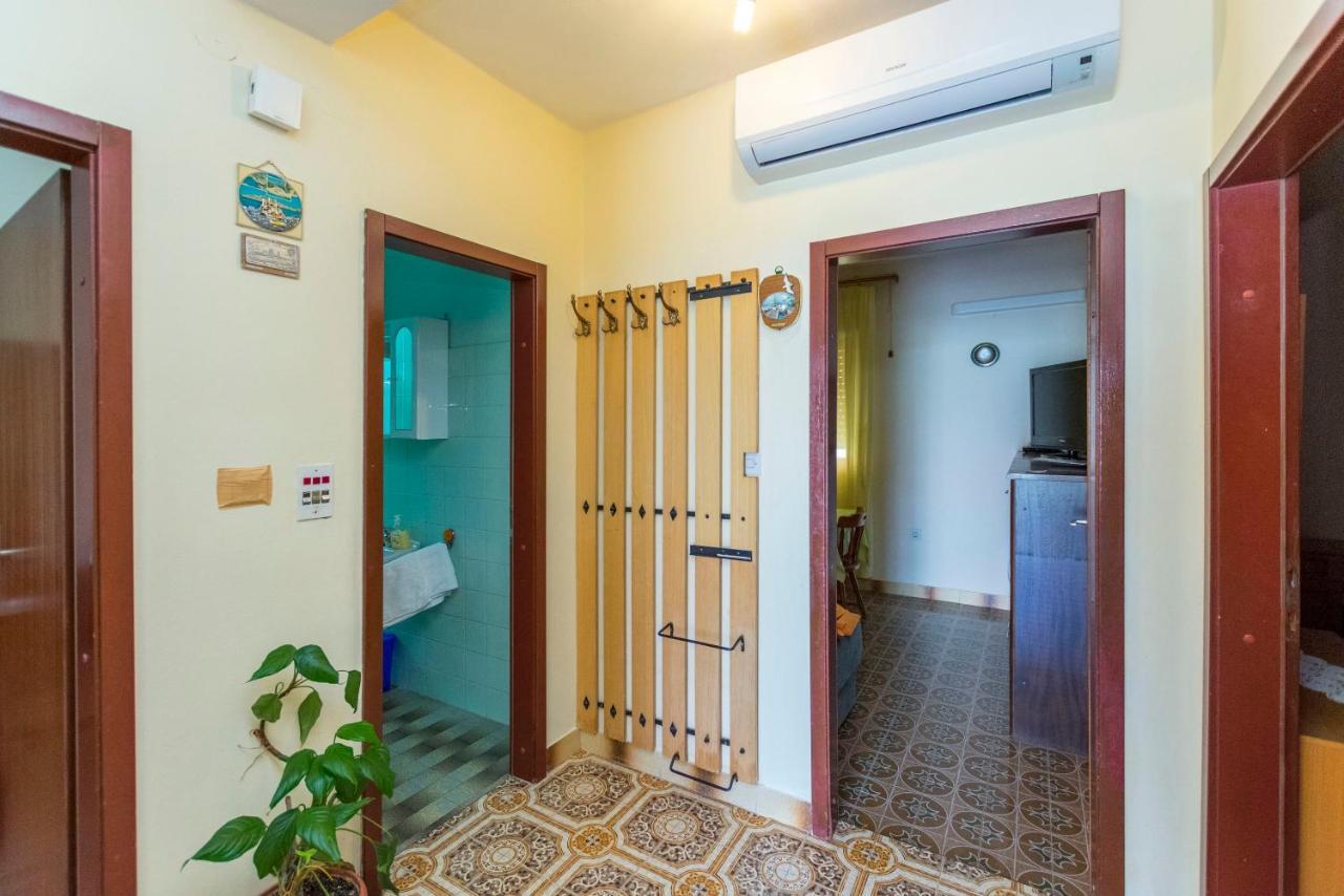 Apartment Lele Primošten Eksteriør bilde