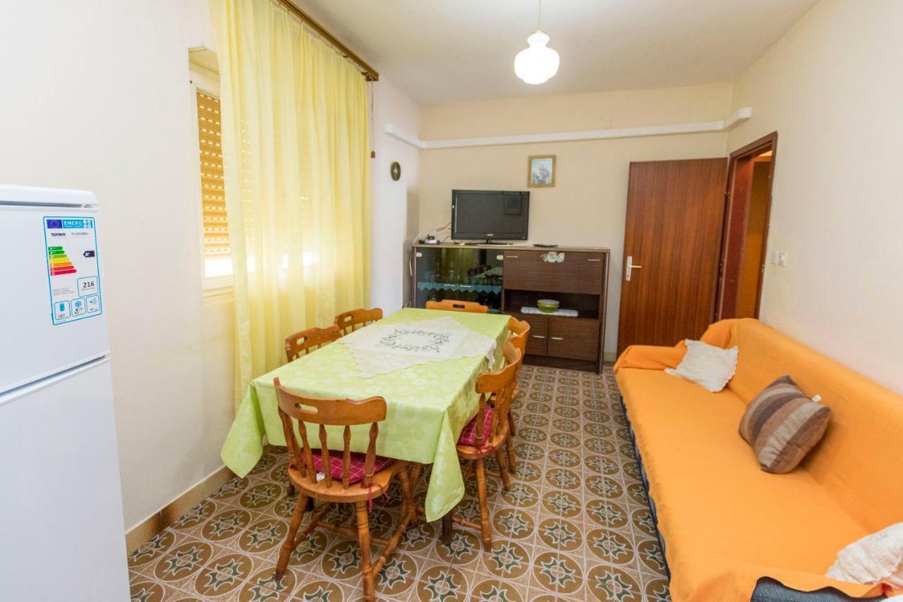 Apartment Lele Primošten Eksteriør bilde